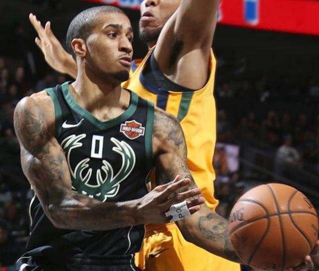 他的离场将 他的离场将